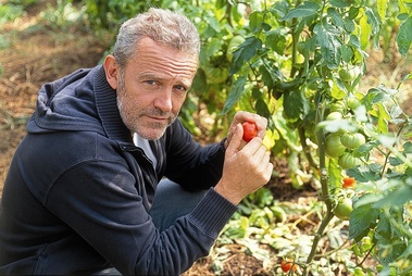 Alain Passard dans son potager  