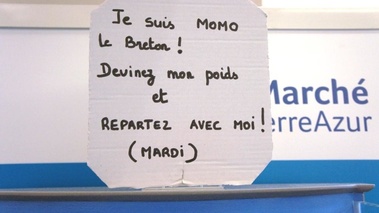 Momo l'affiche