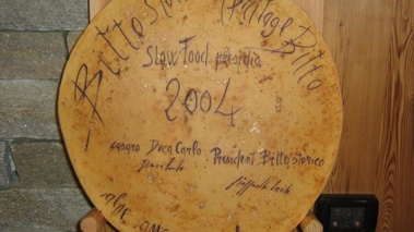 Lot 547 Meule de fromage Bitto Storico de 2004 