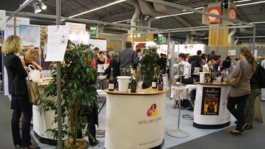 Cuisinez avec M6 - stand dégustation de vin