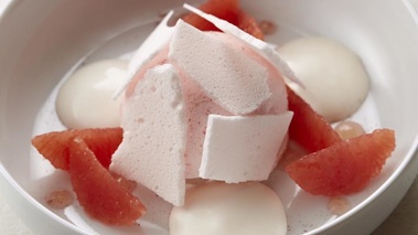 Litchi sous zéro, pamplemousse et fleur de sureau recette de Marie Wucher