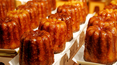 Cannelés de Bordeaux