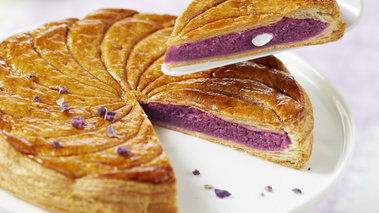 Galette frangipane violette © Christophe Doucet - Vandemoortele 