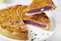 Galette frangipane violette © Christophe Doucet - Vandemoortele 