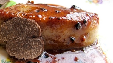 Foie gras clouté sauce Périgueux