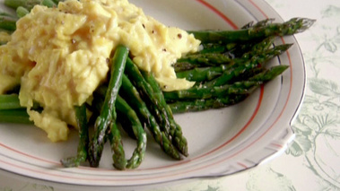 Oeufs brouillés aux asperges