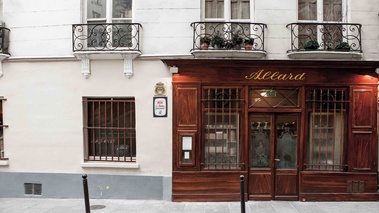 Façade