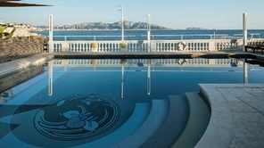 Le Petit Nice - la piscine