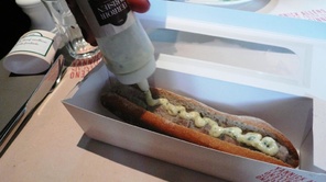 Le veau-chaud sauce gribiche façon hot-dog